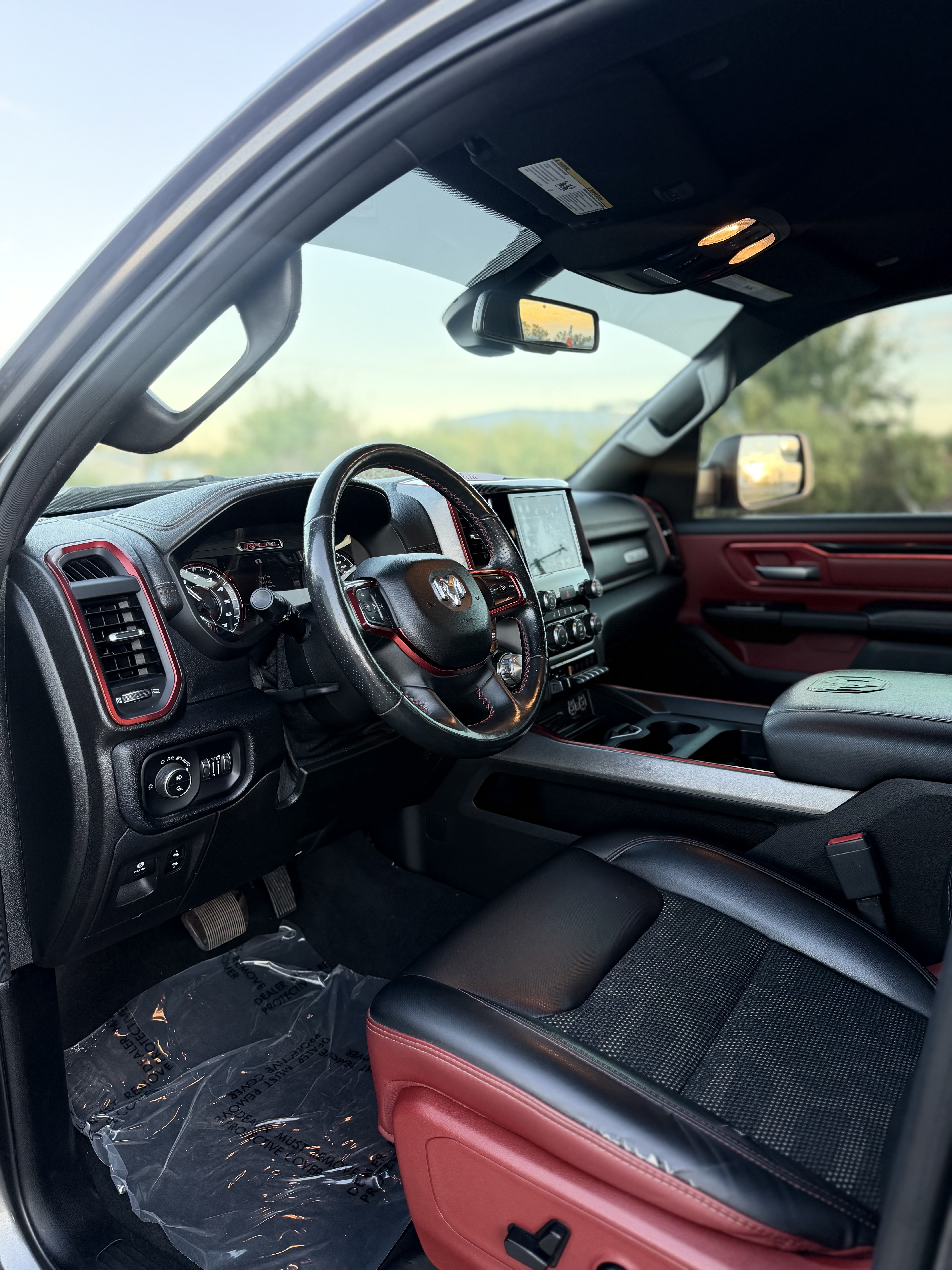 Used 2019 RAM 1500 4x4 Crew Cab Rebel image 16
