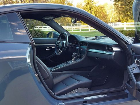 Used 2017 Porsche 911 Carrera 4S image 61