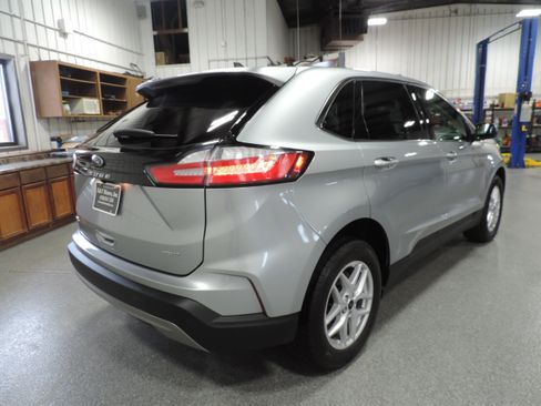 Used 2024 Ford Edge SEL image 20