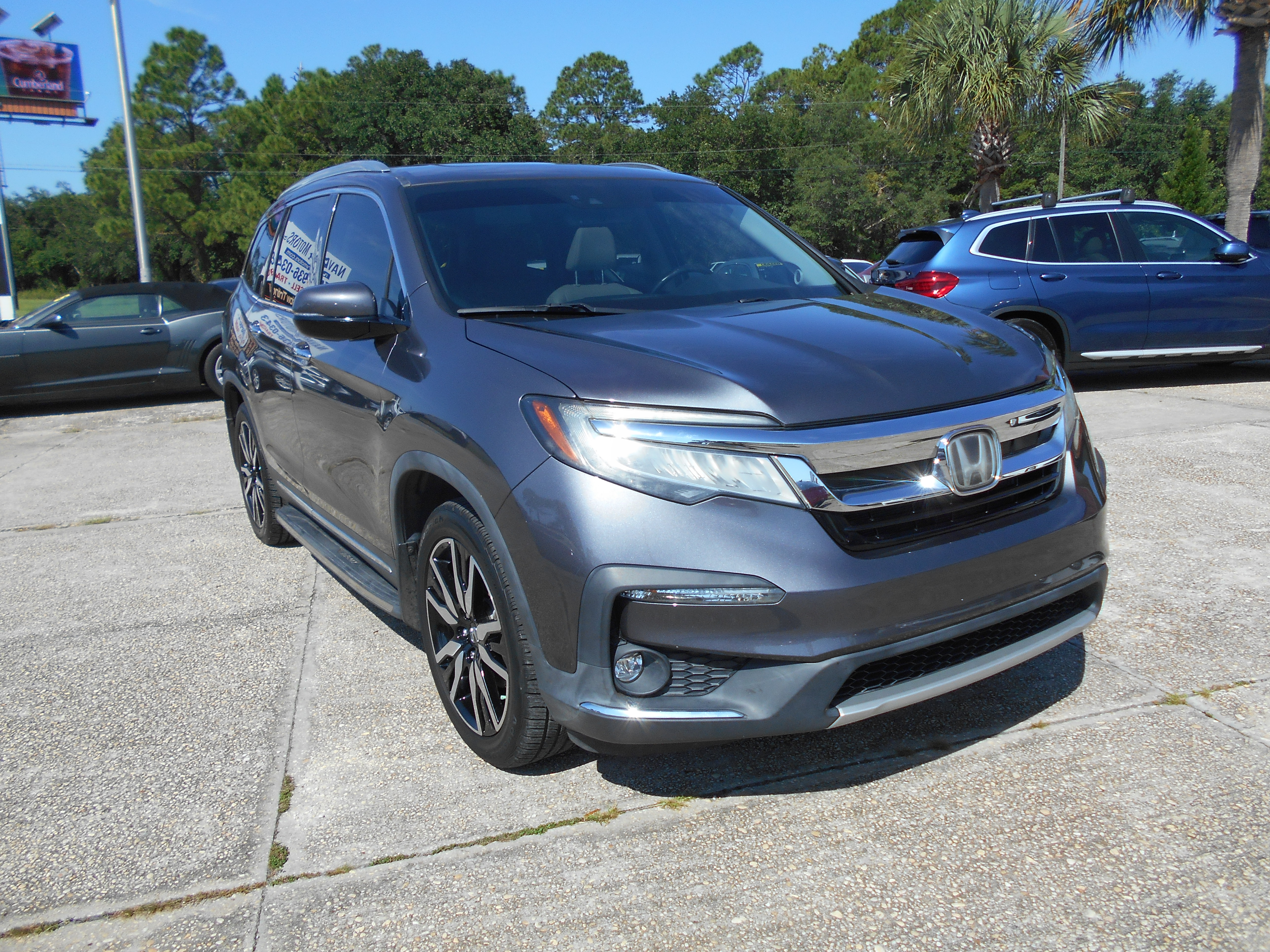 Used 2019 Honda Pilot AWD Elite image 3