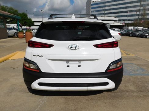 Used 2022 Hyundai Kona SEL image 6