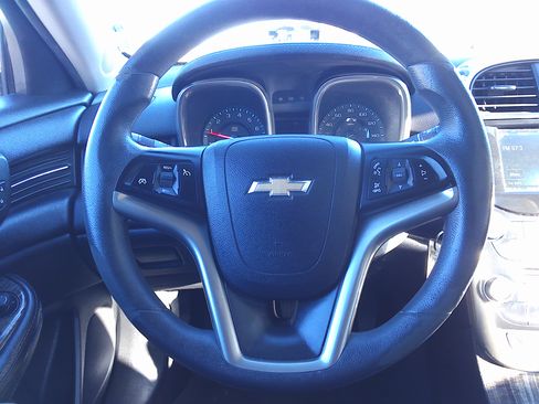 Used 2016 Chevrolet Malibu LT image 24