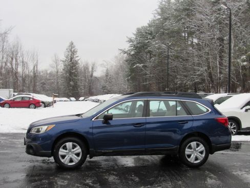 Used 2016 Subaru Outback 2.5i Premium image 5