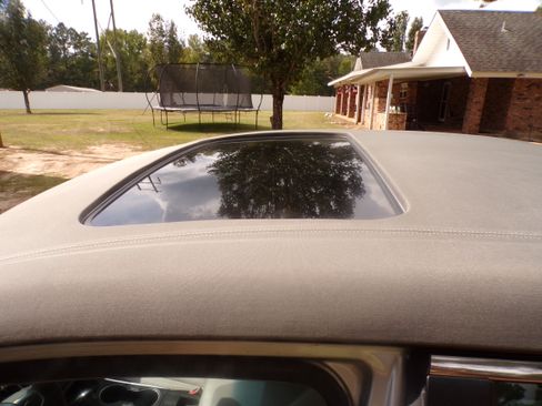 Used 2017 Toyota Camry XLE image 10