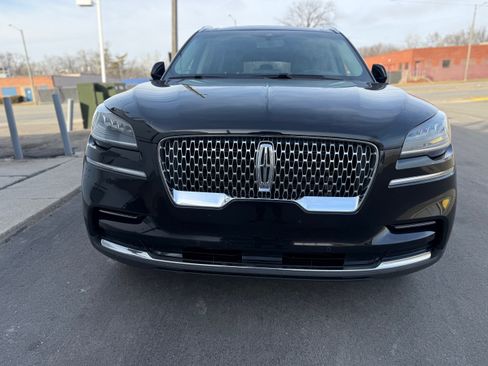 Used 2022 Lincoln Aviator Luxury image 2