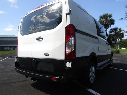 Used 2019 Ford Transit 250 130 Low Roof RWD image 5