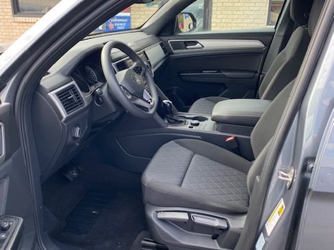 Used 2020 Volkswagen Atlas Cross Sport S image 13