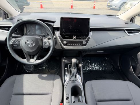 Used 2024 Toyota Corolla LE image 18