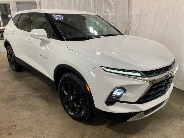 Used 2025 Chevrolet Blazer FWD LT w/ 2LT image 29