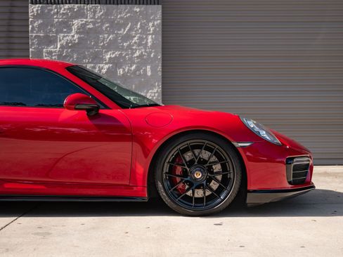 Used 2017 Porsche 911 Turbo image 19