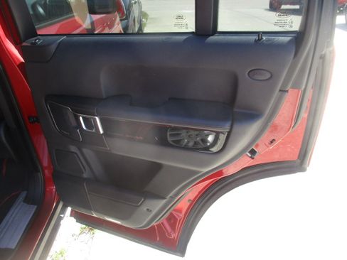 Used 2012 Land Rover Range Rover HSE image 9