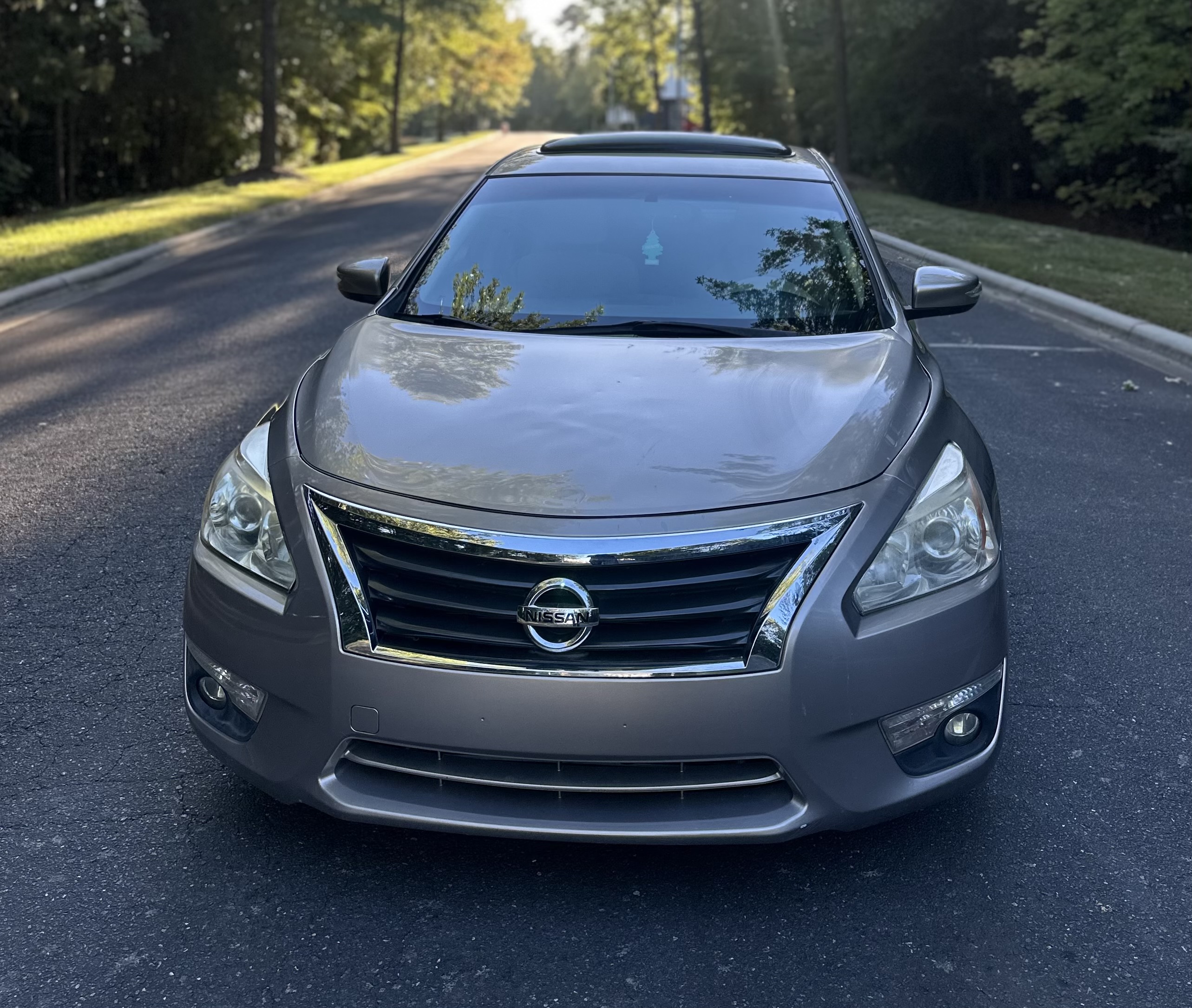 Used 2015 Nissan Altima SV FWD image 4