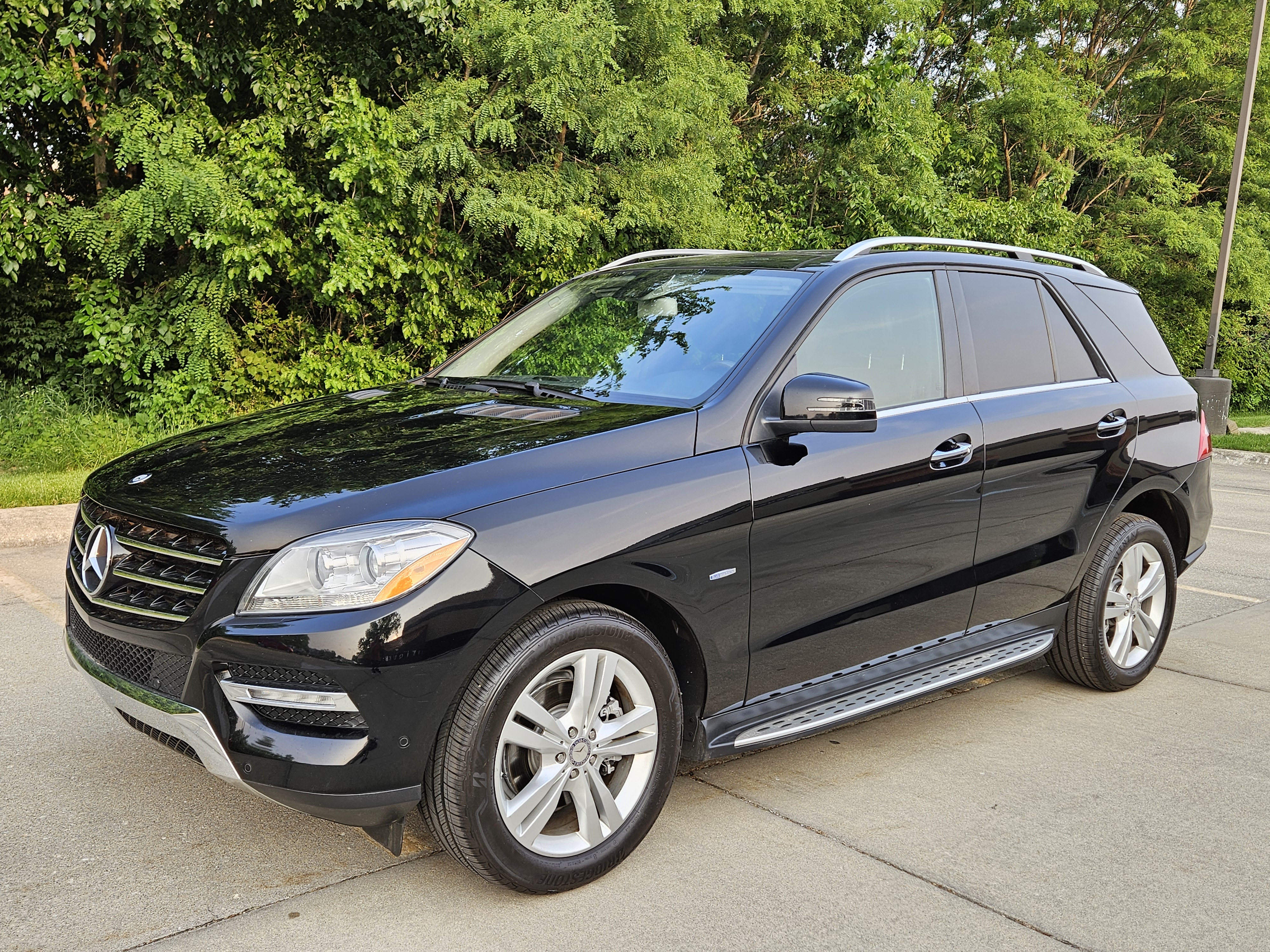Used 2012 Mercedes-Benz ML 350 BlueTEC 4MATIC image 1