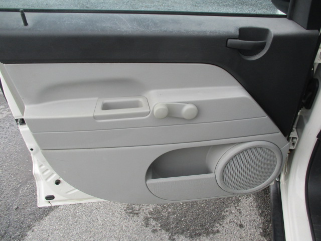 Used 2007 Jeep Compass 2WD Sport image 15
