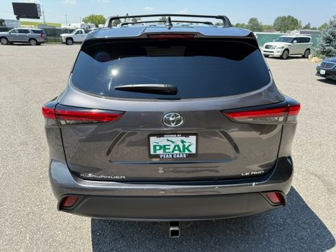 Used 2021 Toyota Highlander AWD LE V6 image 4