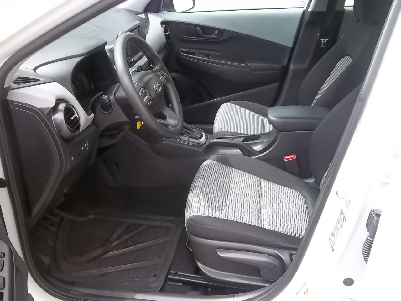 Used 2021 Hyundai Kona AWD SE image 24