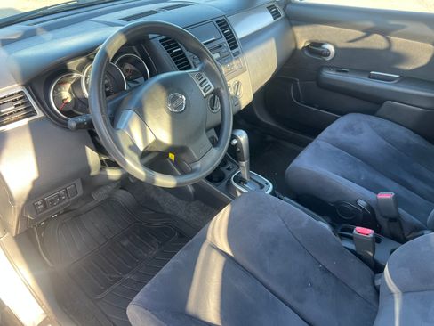 Used 2008 Nissan Versa Hatchback FWD image 16
