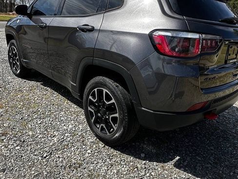 Used 2019 Jeep Compass Trailhawk image 6