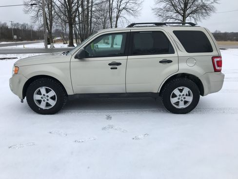Used 2012 Ford Escape XLT image 2