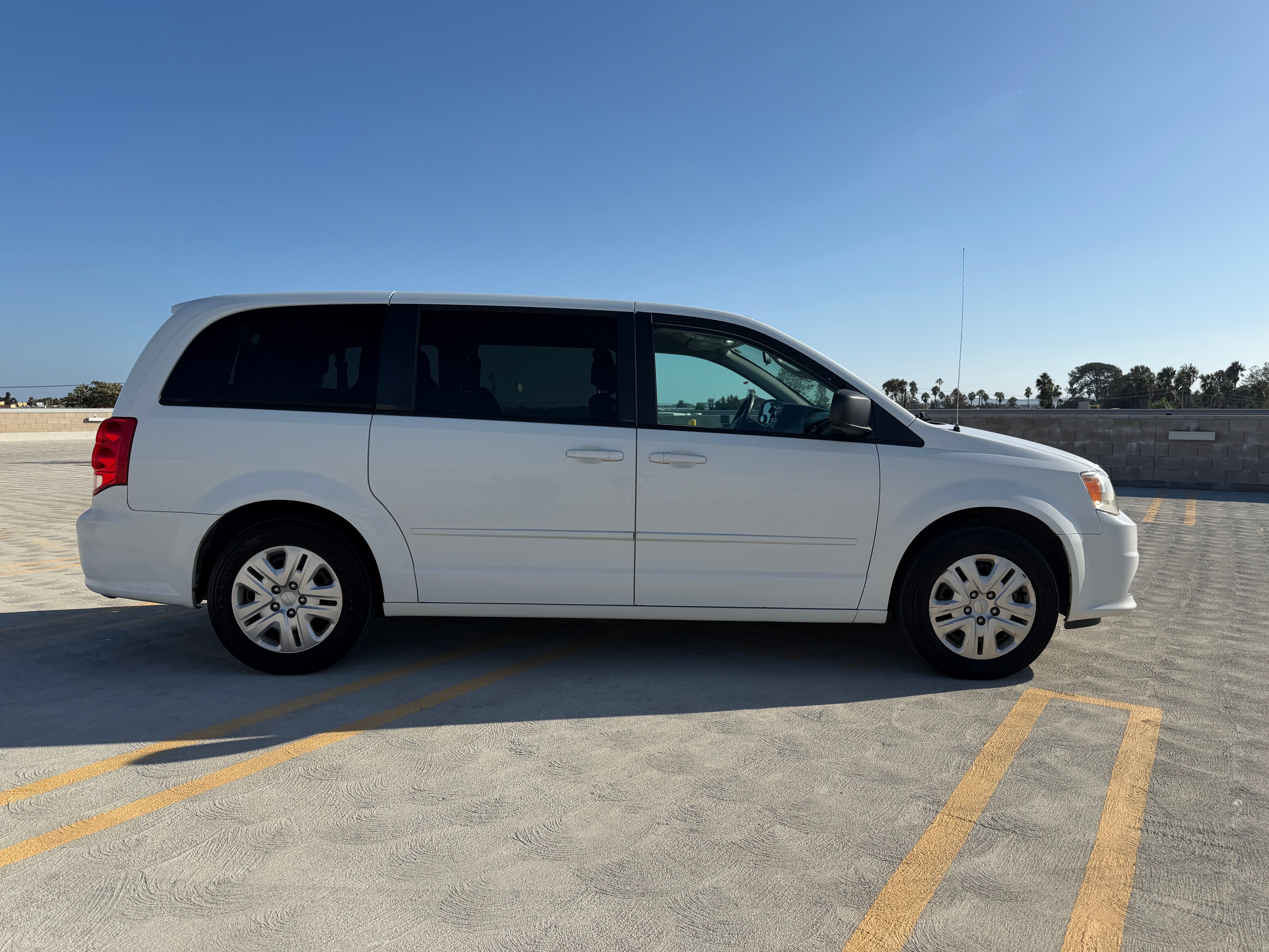 Used 2014 Dodge Grand Caravan UNAVAIL FWD image 8