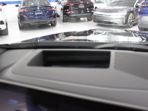 Used 2025 BMW i5 xDrive40 image 22