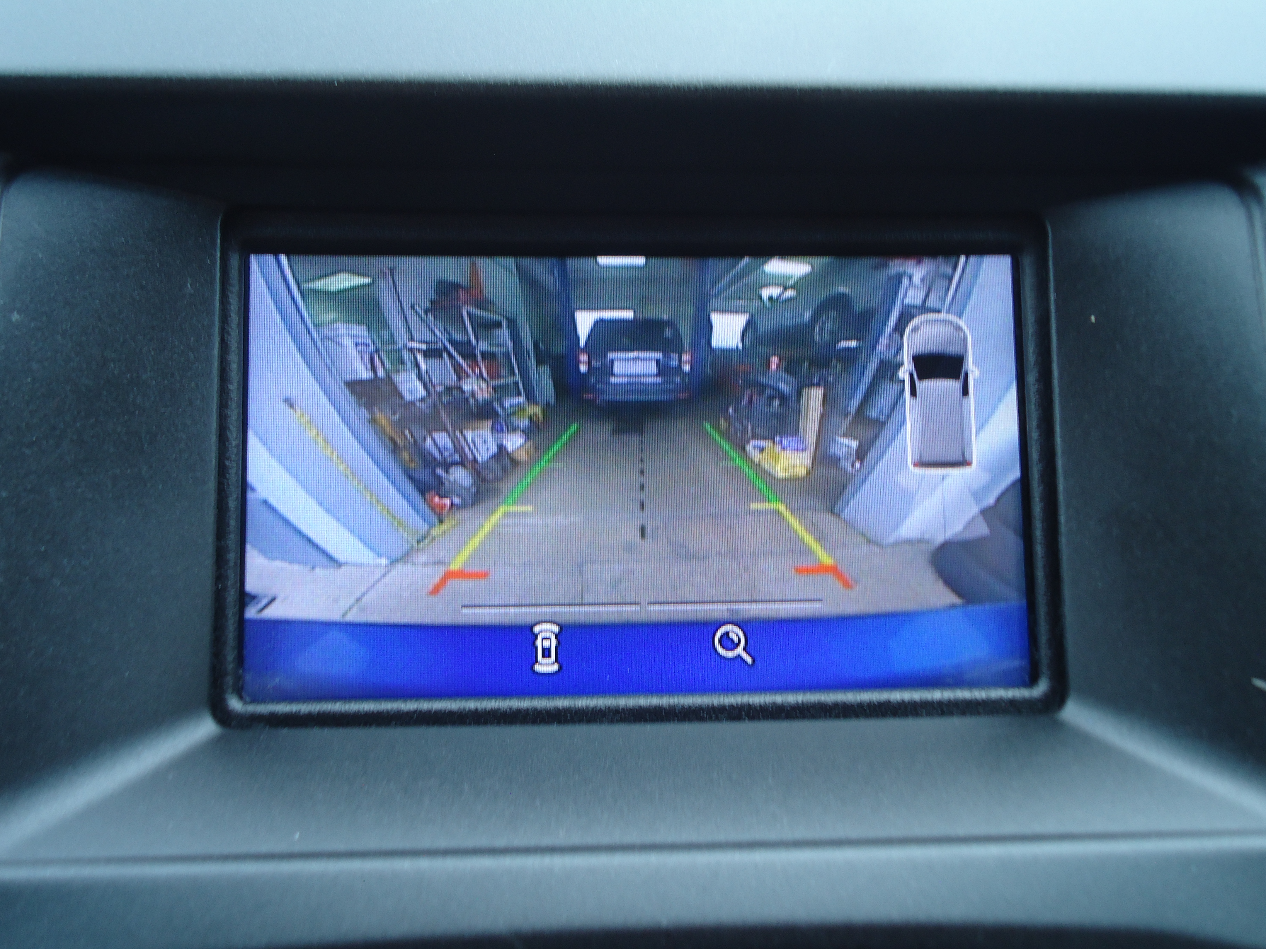 Used 2018 Ford Edge AWD SEL image 15