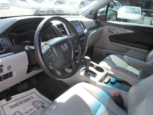 Used 2018 Honda Pilot AWD EX-L w/ Navigation & RES image 6