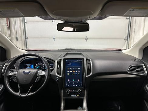 Certified 2024 Ford Edge SEL image 2