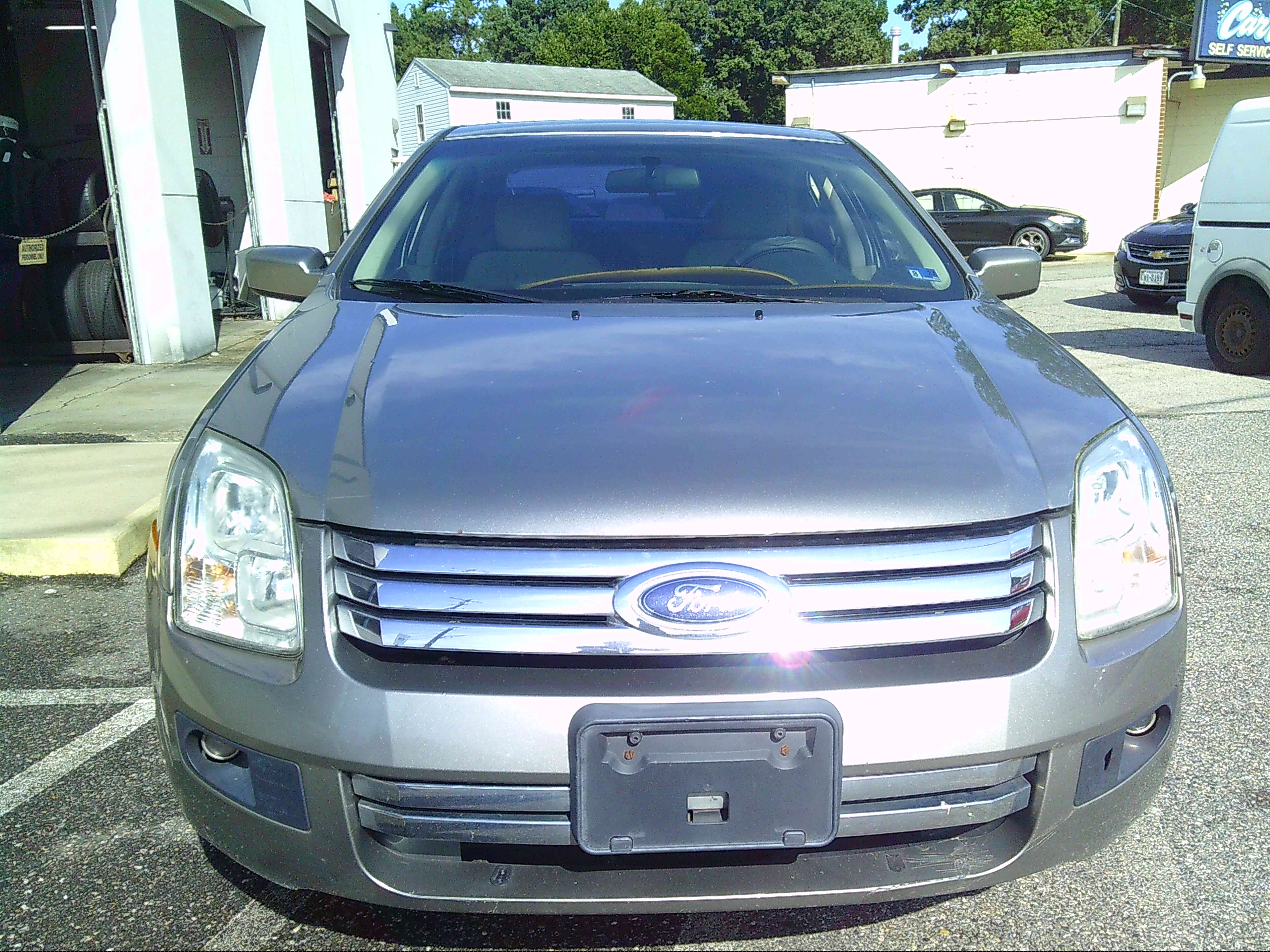Used 2008 Ford Fusion SE FWD image 2