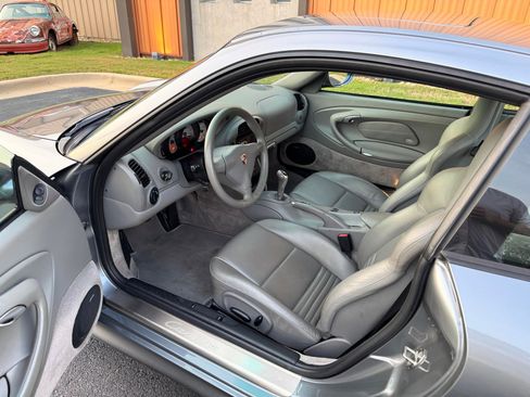 Used 2002 Porsche 911 Carrera 4S image 22