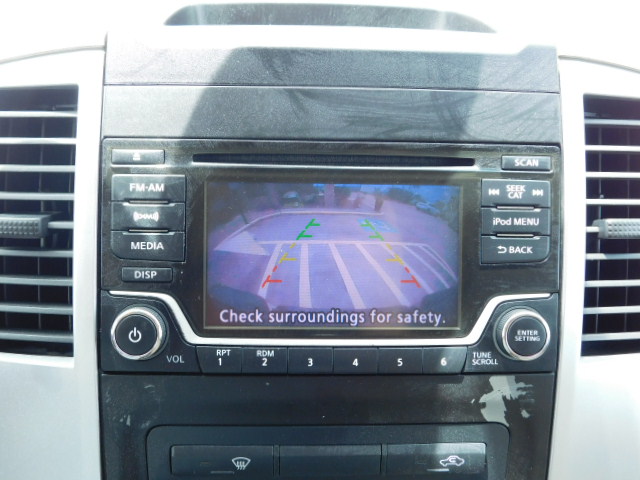 Used 2018 Nissan Frontier 2WD Crew Cab image 14