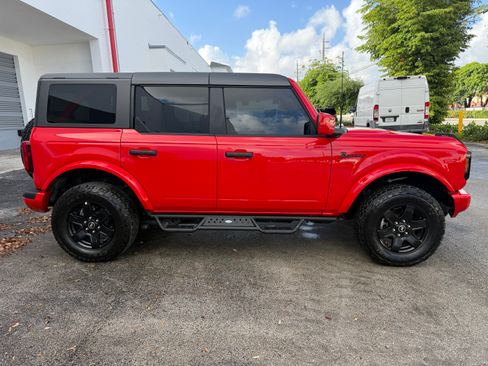 Used 2024 Ford Bronco Black Diamond image 5