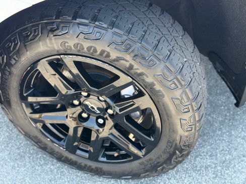 Used 2021 Chevrolet Silverado 1500 2WD Crew Cab LT image 20