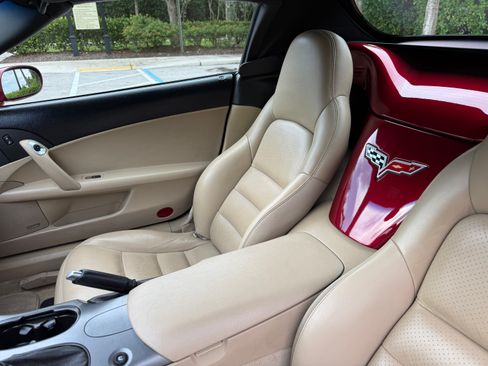 Used 2006 Chevrolet Corvette Convertible RWD image 81