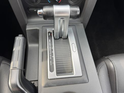 Used 2007 Ford Mustang Premium image 8