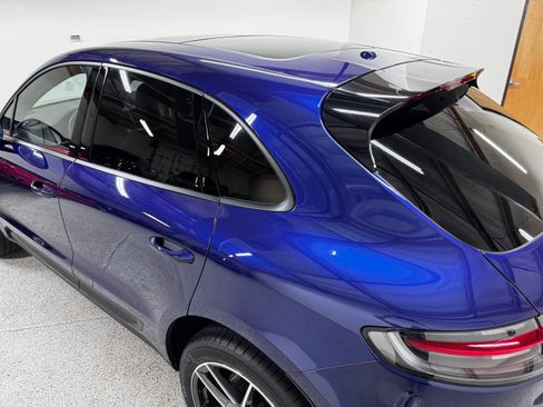 Used 2025 Porsche Macan AWD/4WD image 13