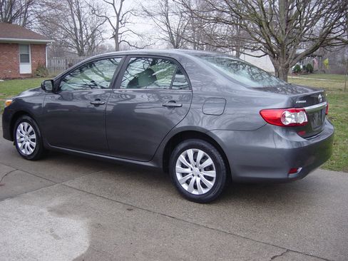 Used 2013 Toyota Corolla LE image 3