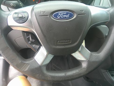 Used 2019 Ford Transit 150 XL RWD image 10