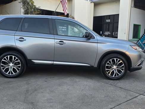 Used 2016 Mitsubishi Outlander ES image 5