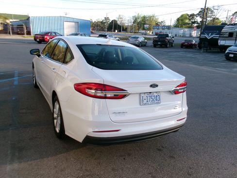 Used 2020 Ford Fusion S image 3