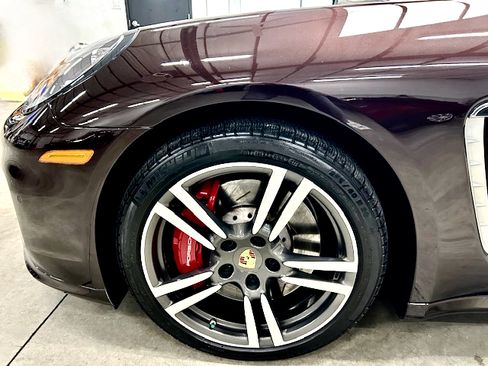 Used 2016 Porsche Panamera Exclusive Series image 26