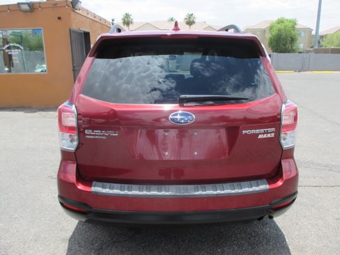 Used 2017 Subaru Forester 2.5i Premium AWD/4WD image 12