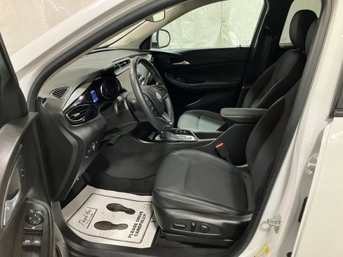 Used 2022 Buick Encore GX Preferred image 2
