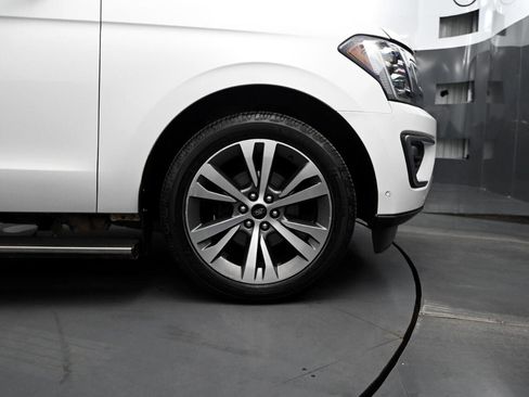 Used 2020 Ford Expedition Limited image 16