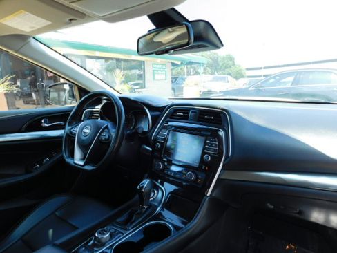Used 2023 Nissan Maxima SV FWD image 21