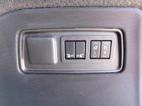 Used 2023 Cadillac Escalade V image 8