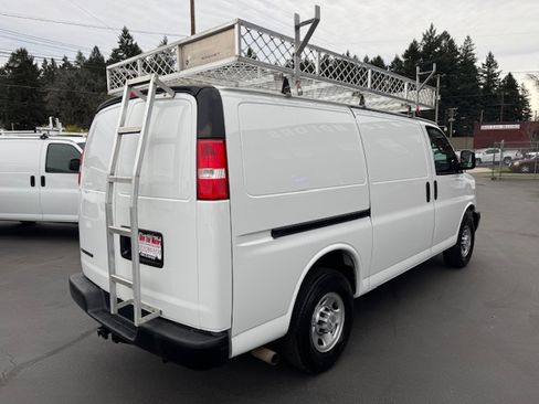 Used 2019 Chevrolet Express 3500 image 7