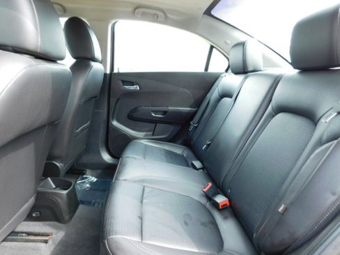 Used 2020 Chevrolet Sonic Premier image 21