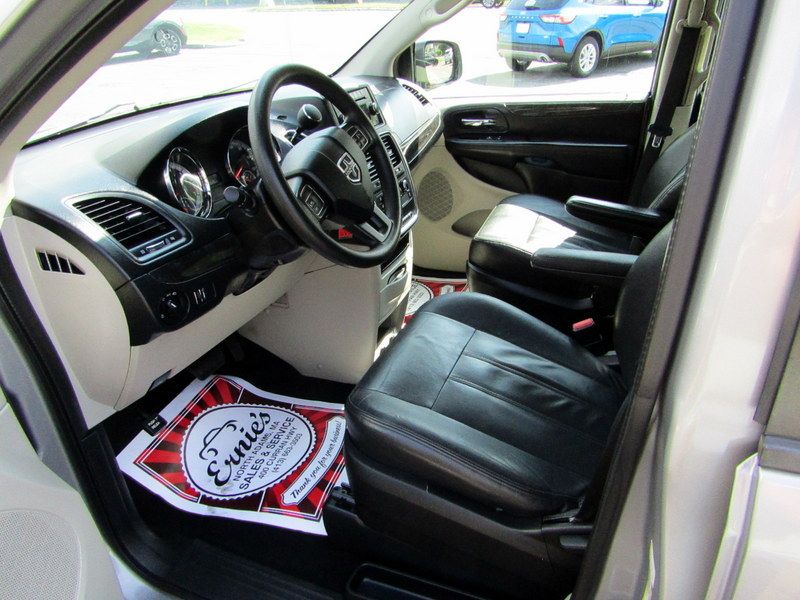 Used 2014 Dodge Grand Caravan American Value Package FWD image 18
