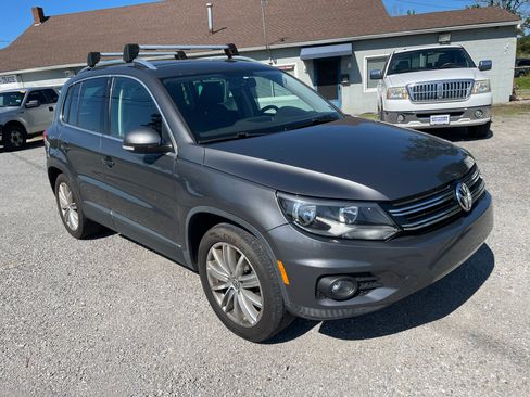 Used 2014 Volkswagen Tiguan 4Motion AWD/4WD image 7